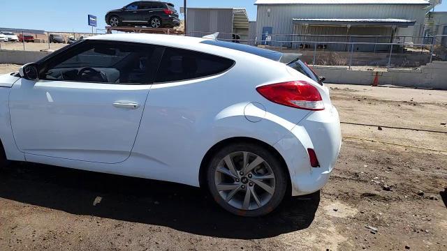 2016 Hyundai Veloster Base - zdjęcie 13