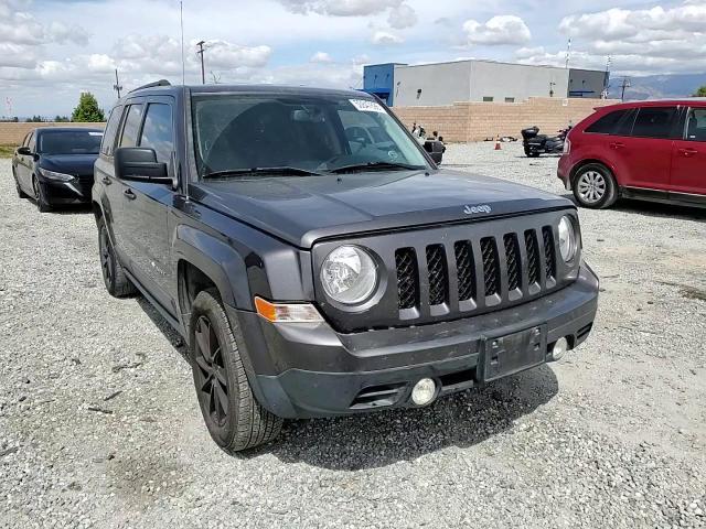 2016 Jeep Patriot Latitude - zdjęcie 14