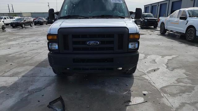 2013 Ford Econoline E250 Van - zdjęcie 15