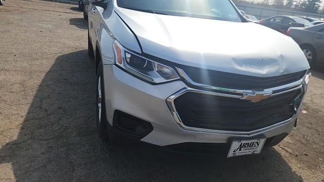 2021 Chevrolet Traverse Ls - zdjęcie 13