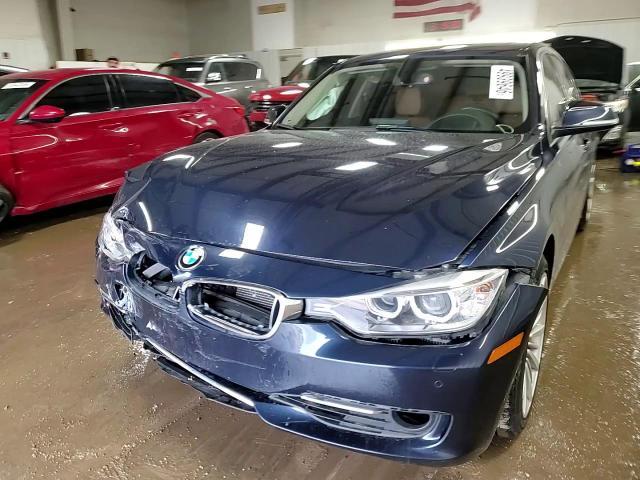 2014 BMW 335 Xi - zdjęcie 13