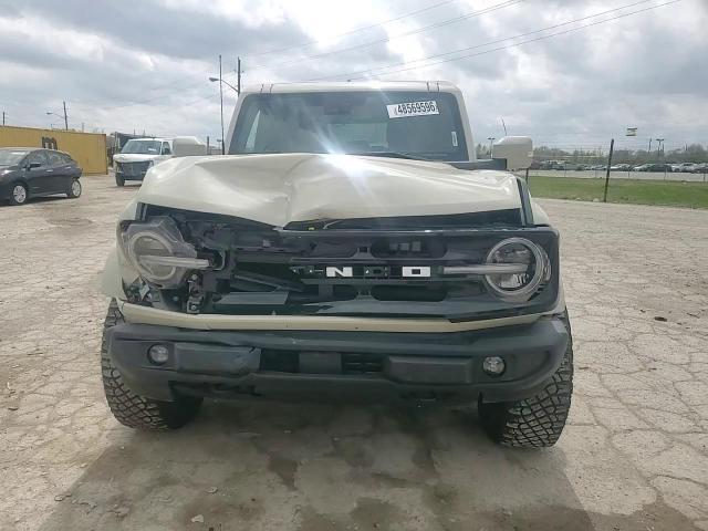 2025 Ford Bronco Outer Banks - zdjęcie 14