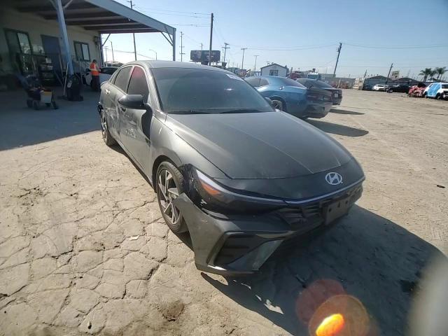 2025 Hyundai Elantra Sel Sport - zdjęcie 14
