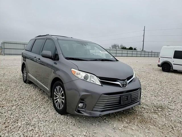 2018 Toyota Sienna Xle 8-Passenger - zdjęcie 14