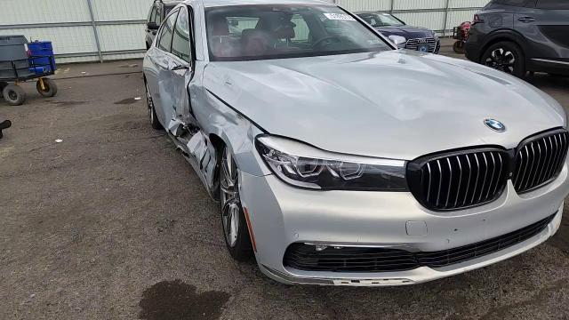2016 BMW 740 I - zdjęcie 13