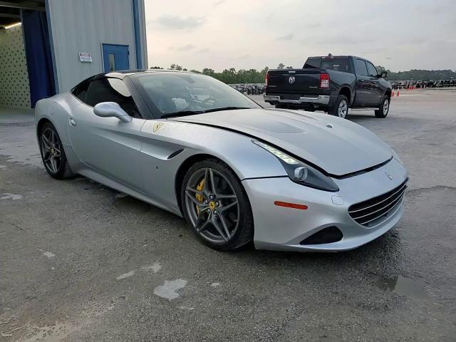 2017 Ferrari California T - zdjęcie 13