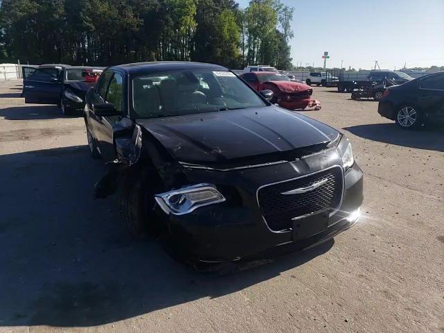 2016 Chrysler 300 Limited - zdjęcie 13