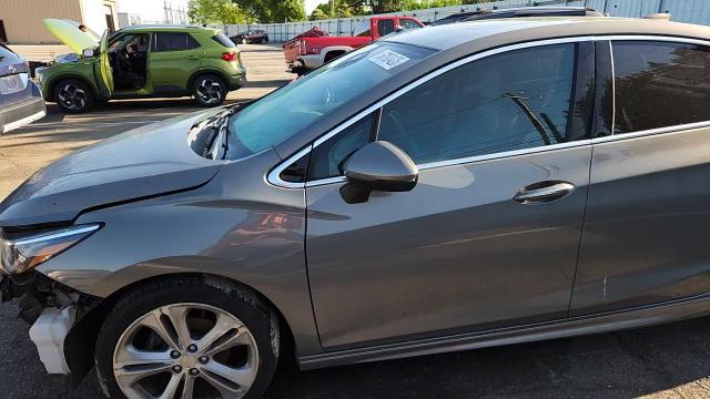 2017 Chevrolet Cruze Premier - zdjęcie 13