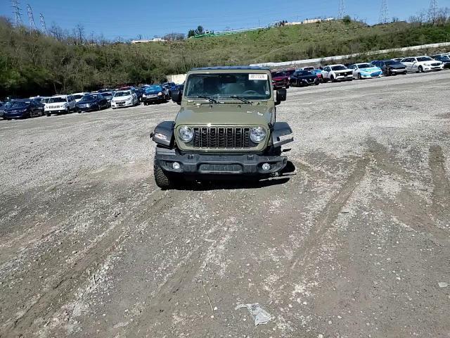 2025 Jeep Wrangler Sport - zdjęcie 14