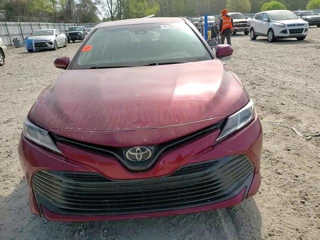 2020 Toyota Camry Le - zdjęcie 13