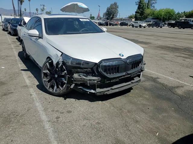 2025 BMW 530 I - zdjęcie 13
