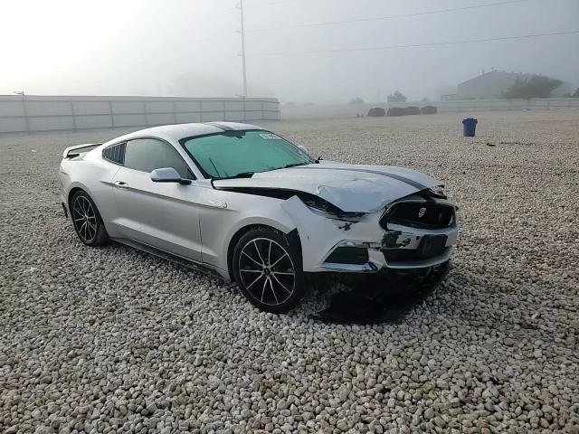 2016 Ford Mustang - zdjęcie 13
