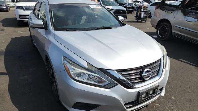 2018 Niss Altima - zdjęcie 13