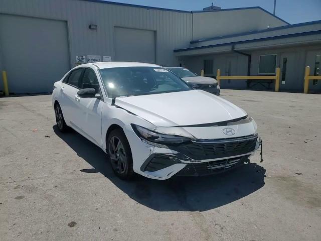 2026 Hyundai Elantra Sel Sport - zdjęcie 13