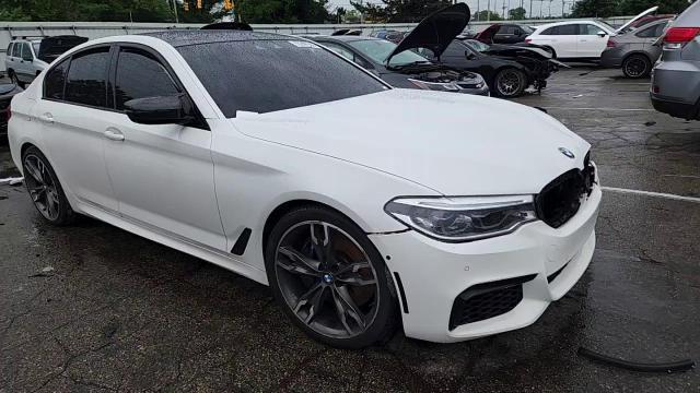 2019 BMW M550Xi - zdjęcie 13