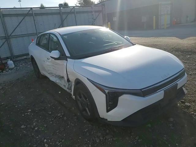 2025 Kia K4 Lxs - zdjęcie 13