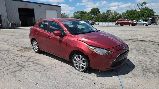 2018 Toyota Yaris Ia Base - zdjęcie 13