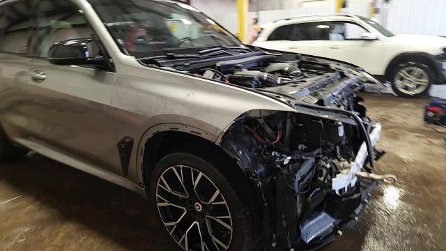 2022 BMW X5 M - zdjęcie 15