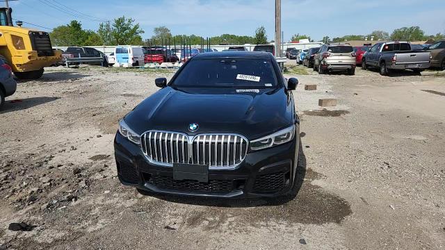 2020 BMW 750 Xi - zdjęcie 13