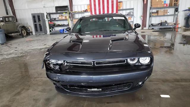 2016 Dodge Challenger Sxt - zdjęcie 13