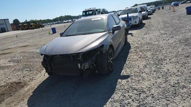 2018 Toyota Camry Se - zdjęcie 14