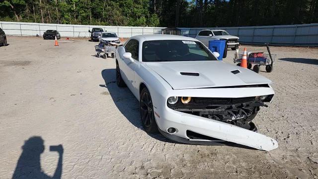 2019 Dodge Challenger Sxt - zdjęcie 13
