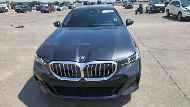 2025 BMW 530 I - zdjęcie 13