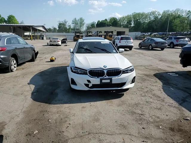 2023 BMW 330Xi - zdjęcie 13