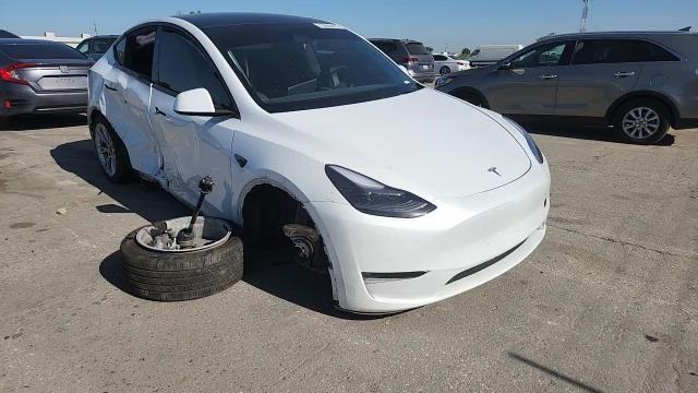 2024 Tesla Model Y - zdjęcie 13