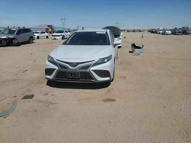 2022 Toyota Camry Se - zdjęcie 14