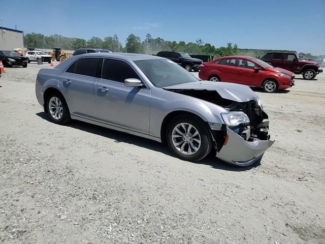 2016 Chrysler 300 Limited - zdjęcie 13