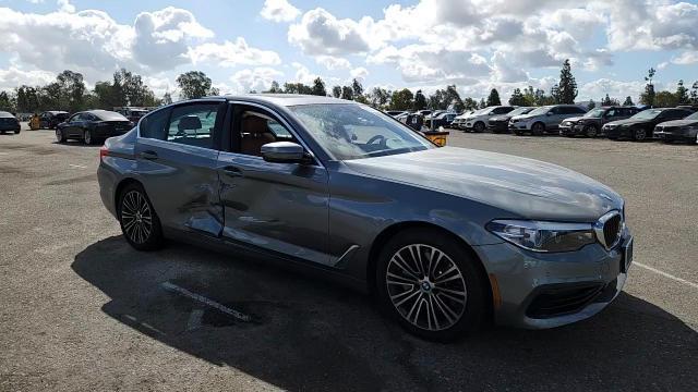 2020 BMW 530E - zdjęcie 13