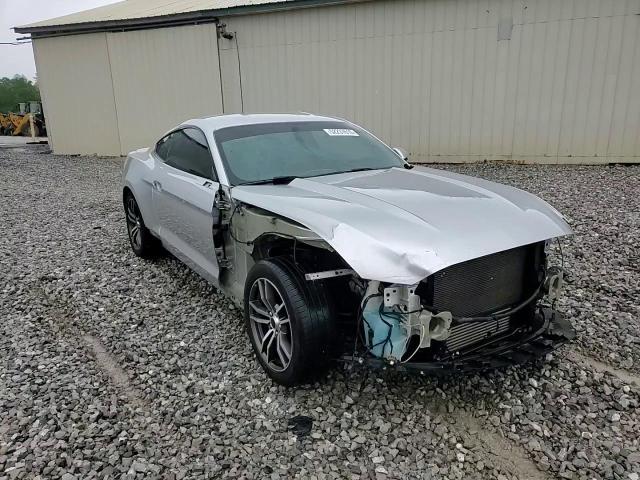 2017 Ford Mustang - zdjęcie 14