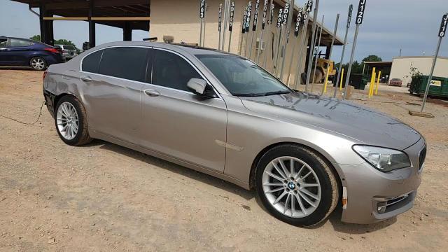 2014 BMW 750 Li - zdjęcie 14