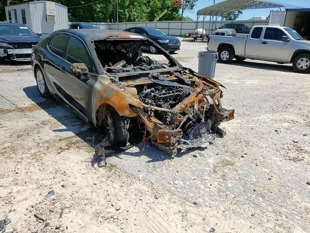 2018 Toyota Camry Le - zdjęcie 12