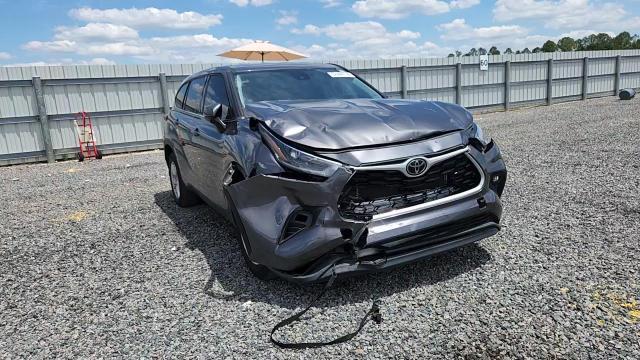 2021 Toyota Highlander Le - zdjęcie 14