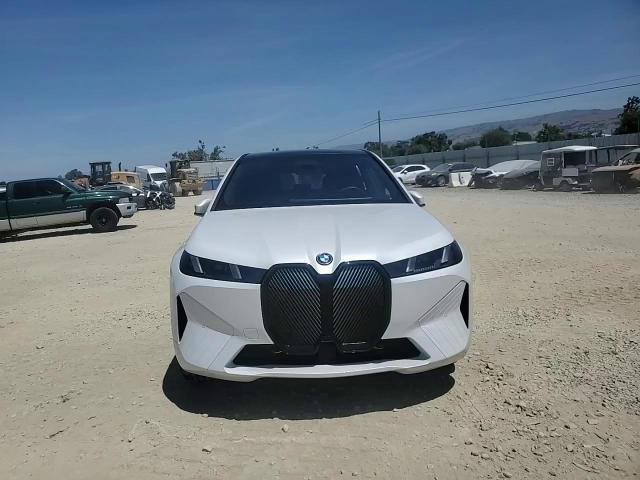 2026 BMW Ix xDrive45 - zdjęcie 14