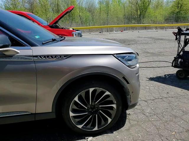 2021 Lincoln Aviator Reserve - zdjęcie 14