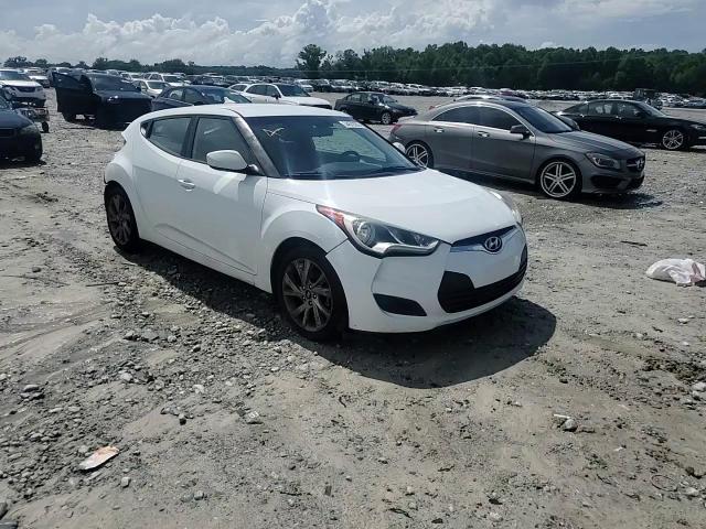 2016 Hyundai Veloster Base - zdjęcie 13