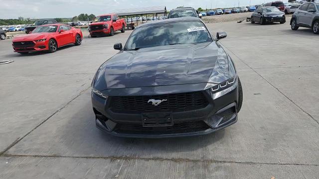 2024 Ford Mustang - zdjęcie 13