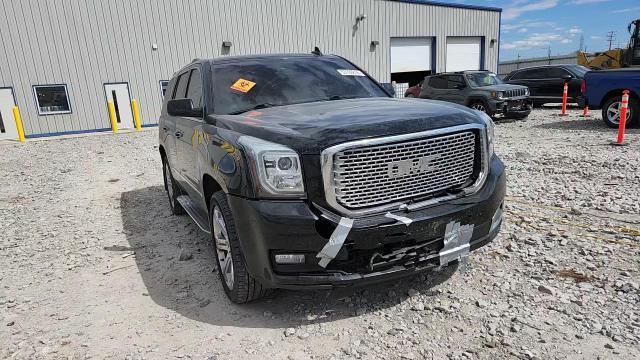 2017 GMC Yukon Denali - zdjęcie 14
