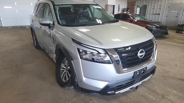 2023 Nissan Pathfinder S - zdjęcie 14