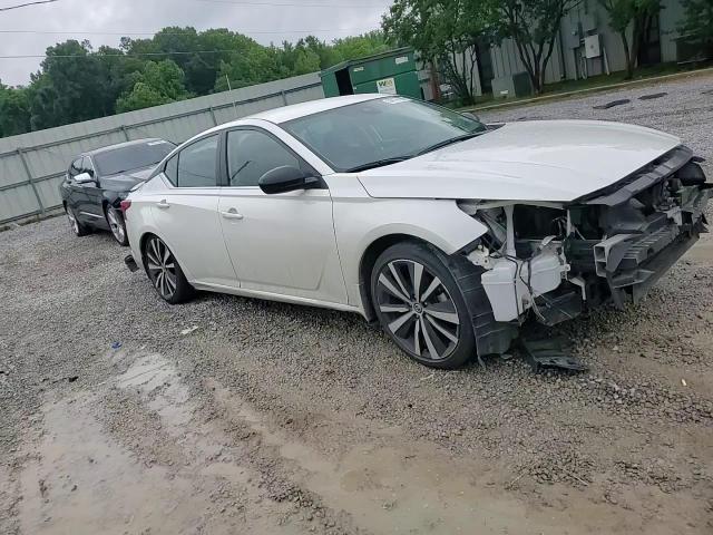 2022 Nissan Altima Sr - zdjęcie 14