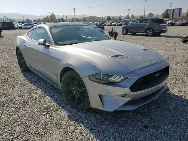 2020 Ford Mustang - zdjęcie 13