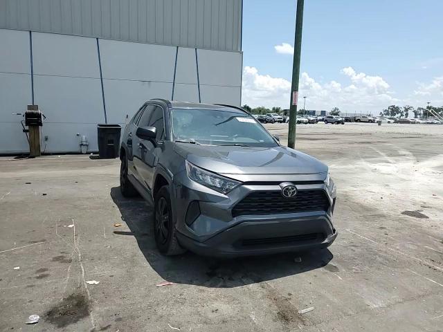 2020 Toyota Rav4 Le - zdjęcie 13