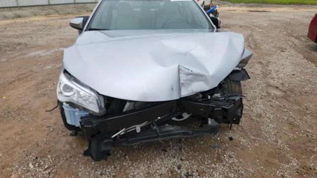 2017 Toyota Camry Xle - zdjęcie 14