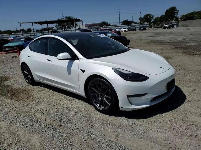 2022 Tesla Model 3 - zdjęcie 14