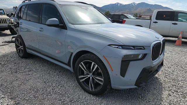 2023 BMW X7 xDrive40I - zdjęcie 14