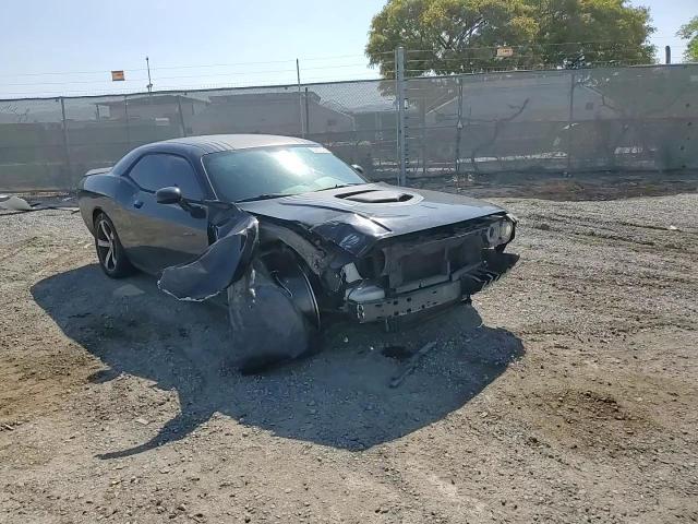 2016 Dodge Challenger R - zdjęcie 13