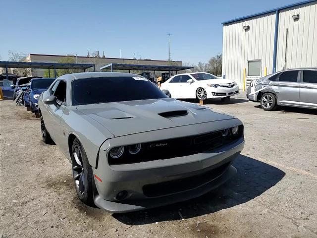 2019 Dodge Challenger R - zdjęcie 13